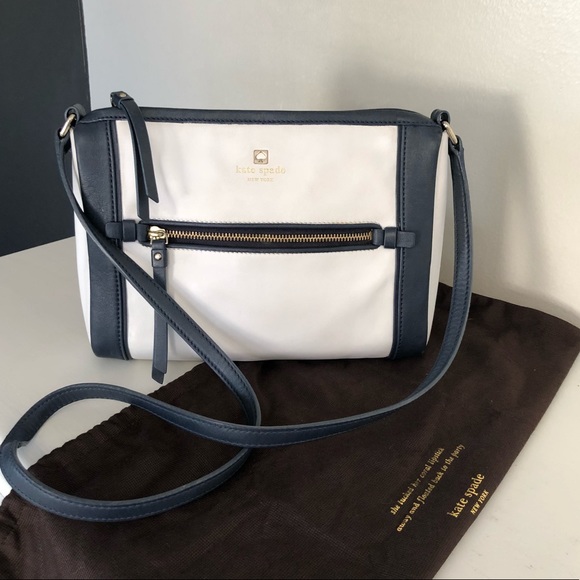 kate spade Handbags - Kate spade Leather crossbody bag with dustbag